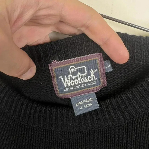 Vintage Woolrich Christmas Sweater with Santa Claus Design - Picture 4 of 6